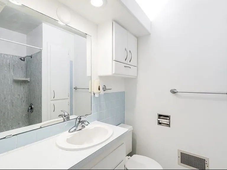 801 Corens Dr — Photo 34