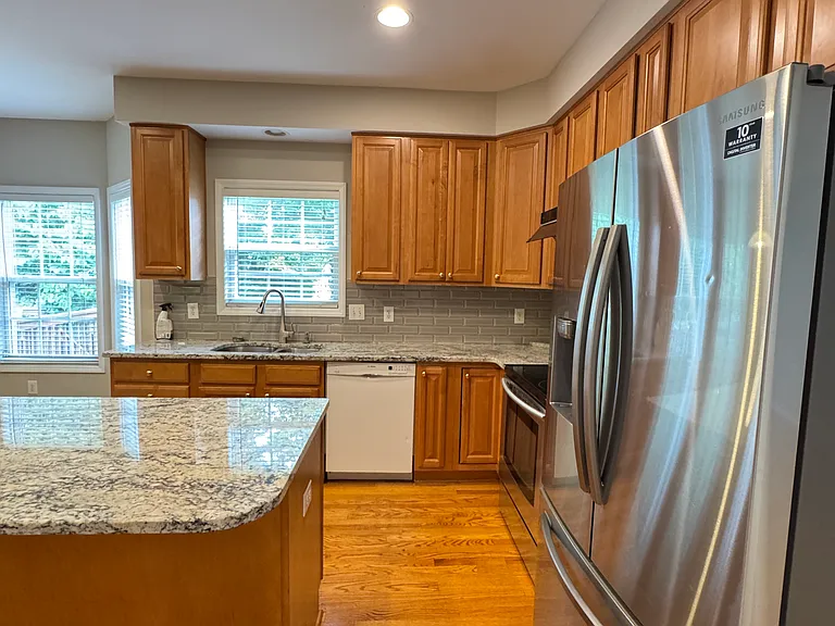 205 Laurens Way — Photo 8