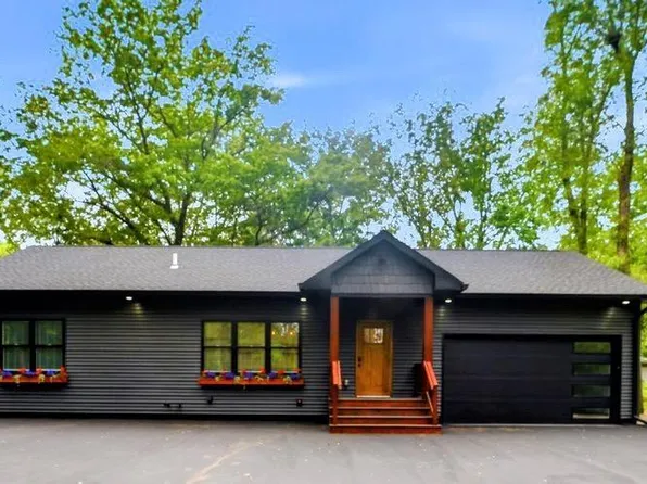 840 Grand Blvd, Evansdale, IA 50707