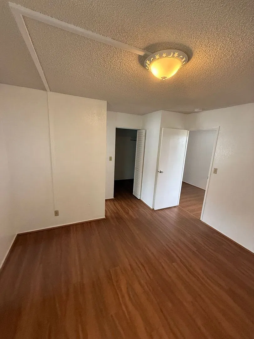 Beautifully Maintained 4-Bedroom Single-Family Home in Mililani — Photo 3