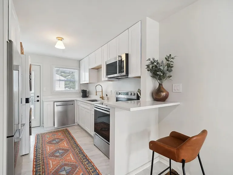 1417 E 38th Pl #A — Photo 8