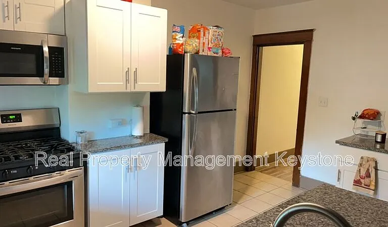 1247 Chartiers Ave #3 — Photo 1