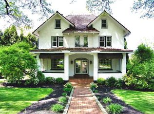 16 Banbury Ln, Pittsburgh, PA 15202