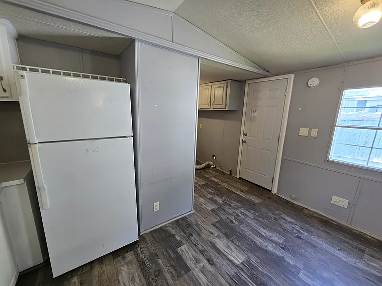 700 W Ridgeway Ave #111 — Photo 11