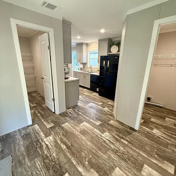 1808 Sheila Dr — Photo 21