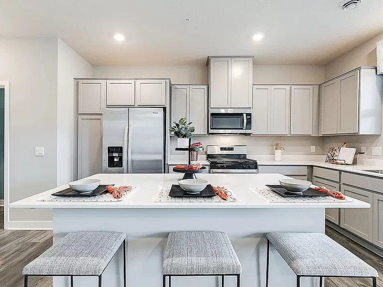5107 Stable View Dr — Photo 2