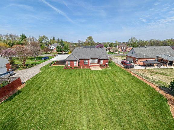 4th image of 2216 Red Mile Rd