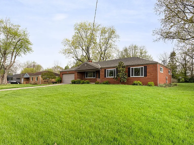 428 Kings Mills Rd — Photo 2