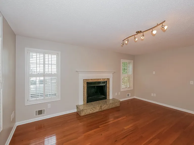 135 Masters Dr — Photo 5