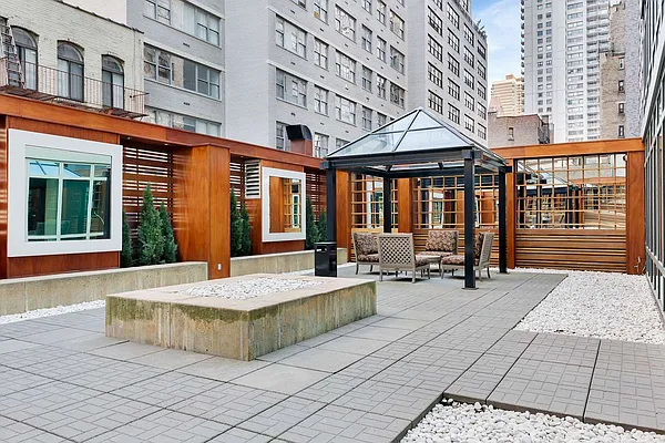 Rented by Compass | media 20