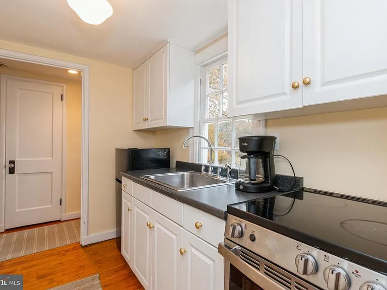 6630 Stump Rd — Photo 9