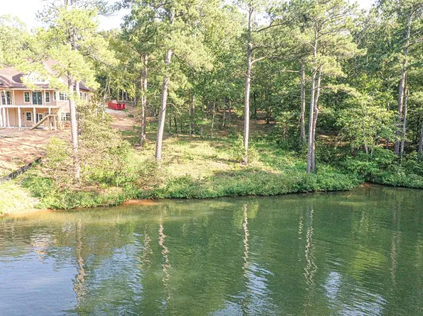 203 Commonwealth Dr, Ninety Six, SC 29666