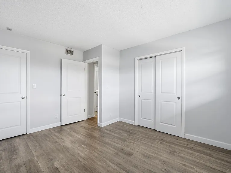 1400 NE 57th St #304 — Photo 9