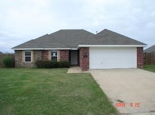 1433 Hutchinson St, Pea Ridge, AR 72751