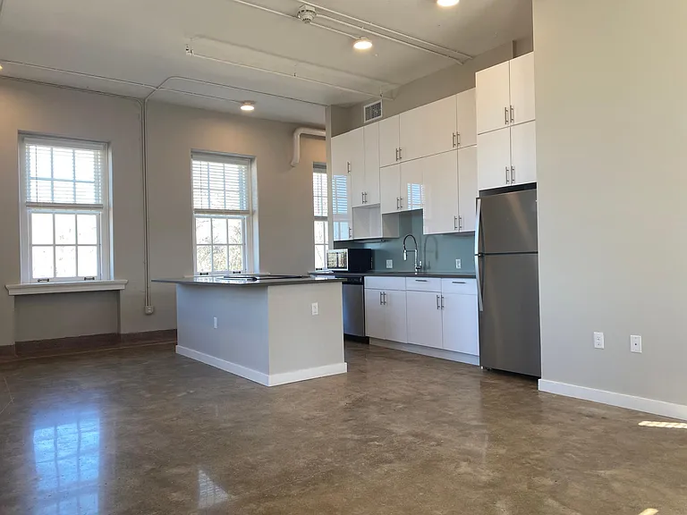 The Marine Residence — Photo 15