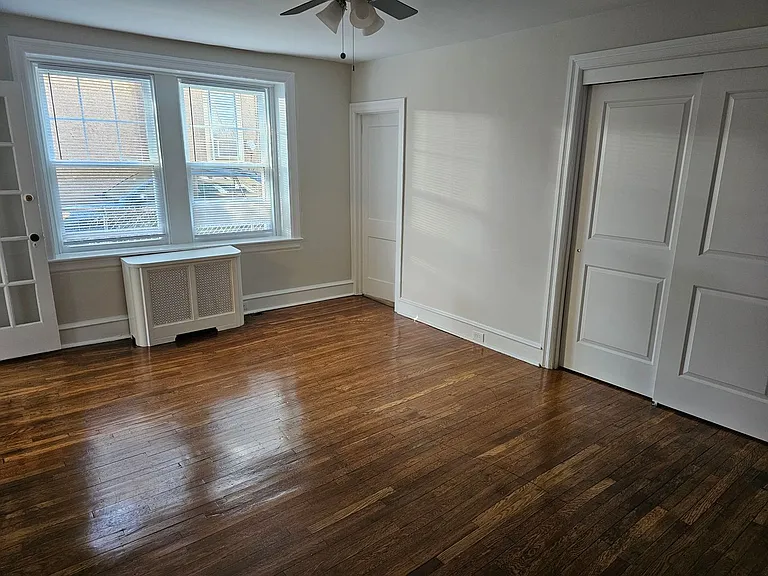 410 Linden St — Photo 11