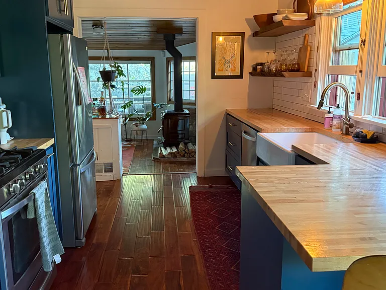 965 E 9th Ave — Photo 10