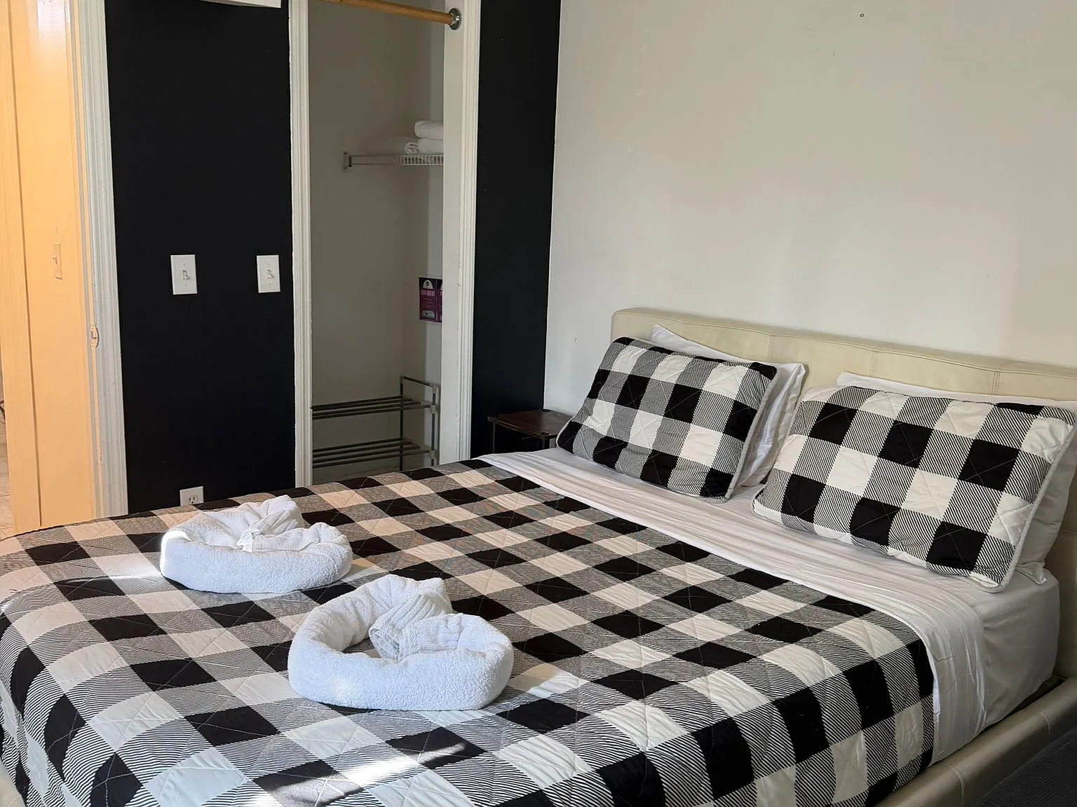 Studio, 400 sqft, $970 — Photo 3