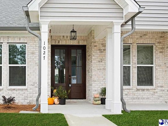 3rd image of 1027 Wessex Dr