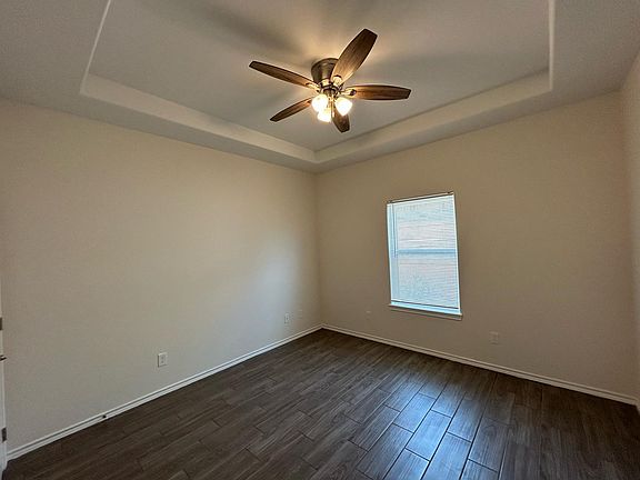 4th image of 3900 Hawthorne Ave #1