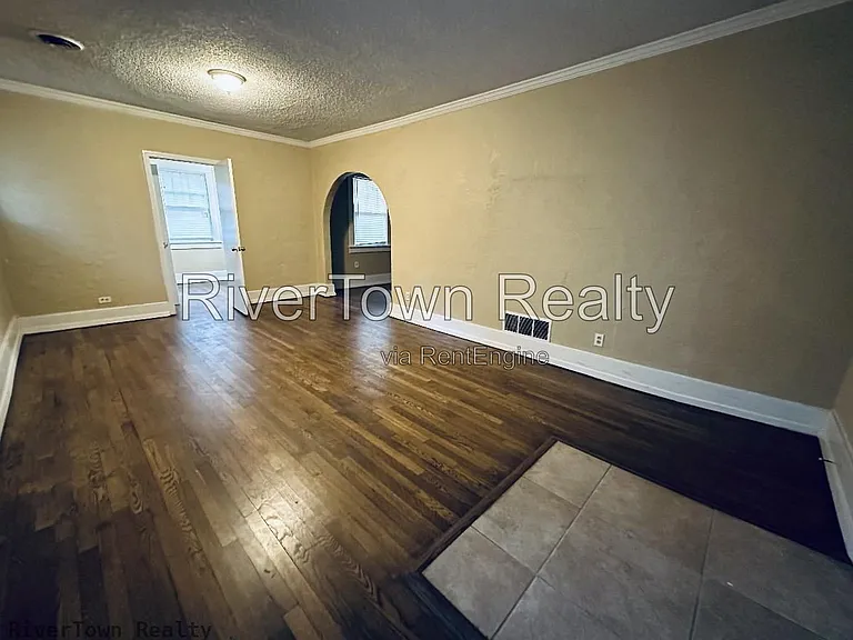 842 Isabelle St — Photo 4