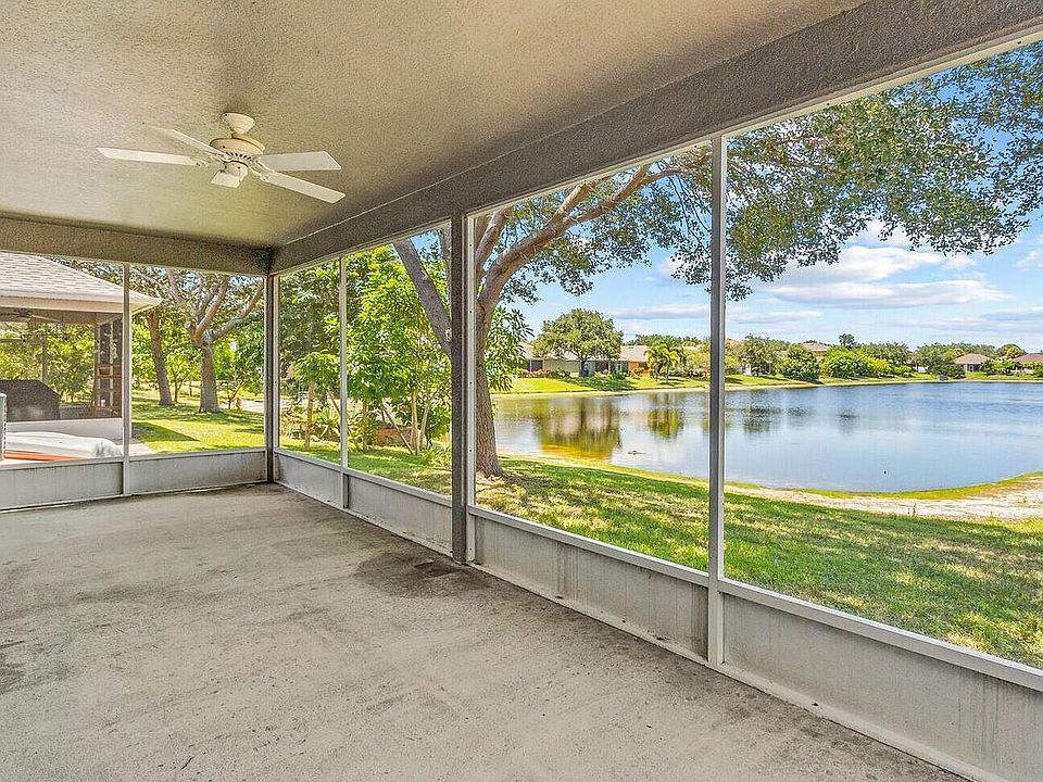 2nd image of 3826 Mount Carmel Ln