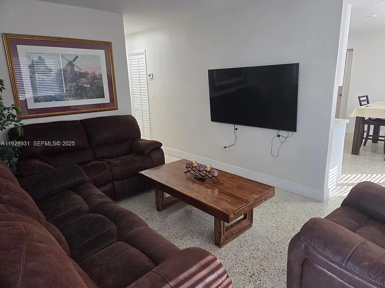 9228 SW 37th St #9228 — Photo 6