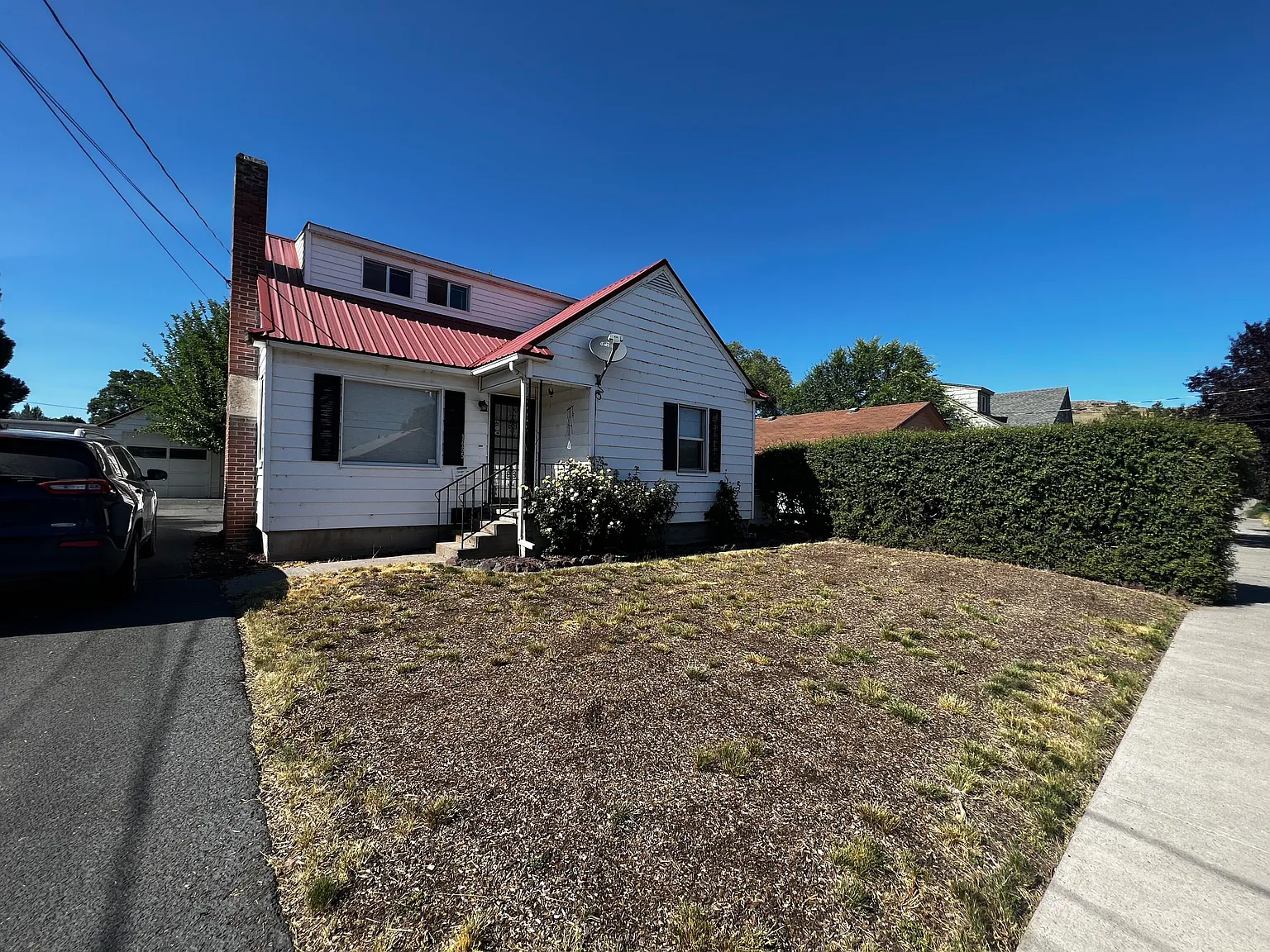 1655 Portland St photo 1