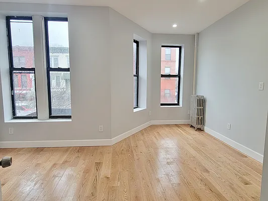 Rented by BLS Realty | media 21