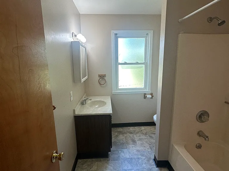 2322 Orleans Ave — Photo 8