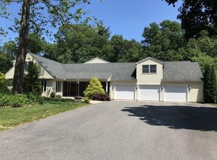 181 Prynnwood Rd, Longmeadow, MA 01106