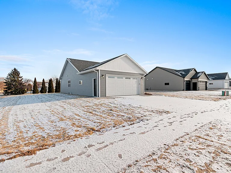 340 Rainbow Ct — Photo 14