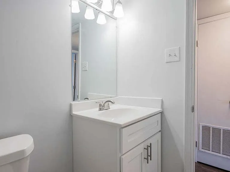 Jefferson Flats — Photo 7