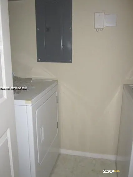 655 SW 111th Way #201 — Photo 2