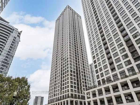 30 Elm Dr W, Mississauga, ON