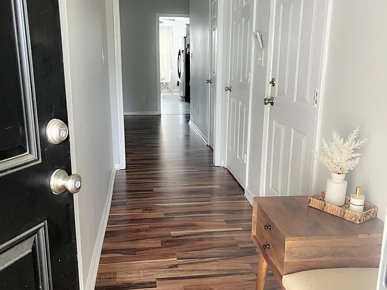 545 Fairfield Cir — Photo 2
