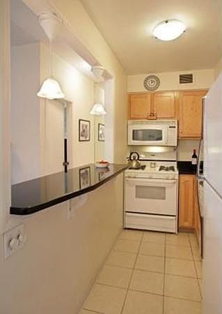 2nd image of 27 Bowdoin St APT 3A