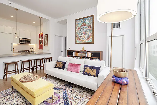 Rented by PocketBroker Inc | media 9