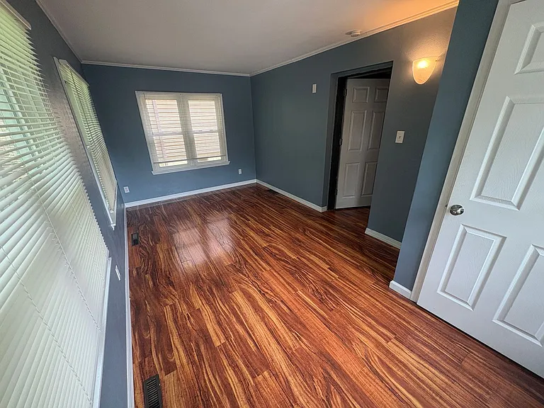 13 N Hartnett Ave — Photo 8