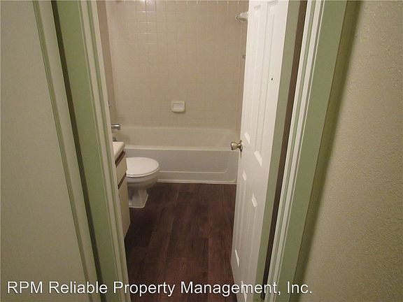 3rd image of 2131 Andover Dr
