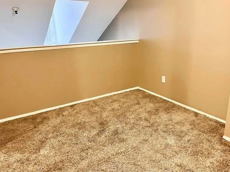 15650 Stone Crossing Dr — Photo 17