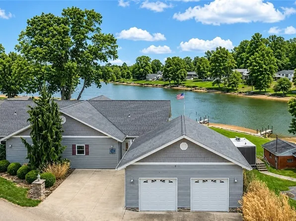 6964 Lakeview Dr, Hanoverton, OH 44423