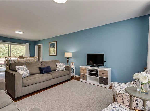 4th image of 13 North Ln
