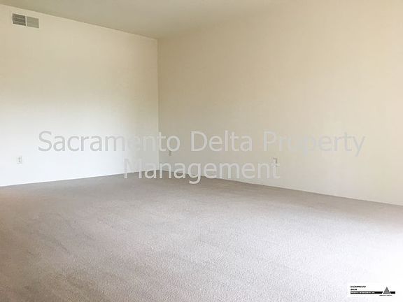 2nd image of 6610 Surfside Way APT D