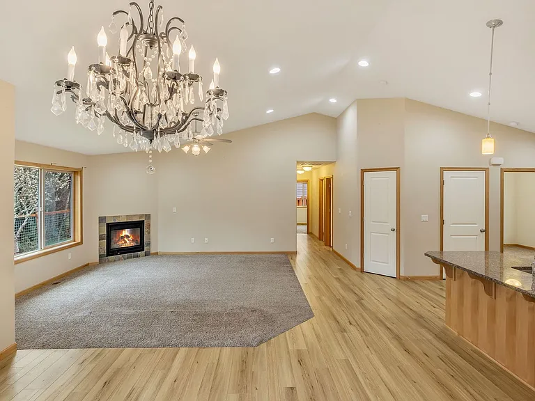 1730 Pacific Ridge Ln — Photo 21