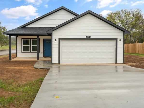 301 SE 17th St, Mineral Wells, TX 76067