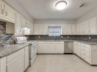 1415 Swiss St, Arlington, TX 76010