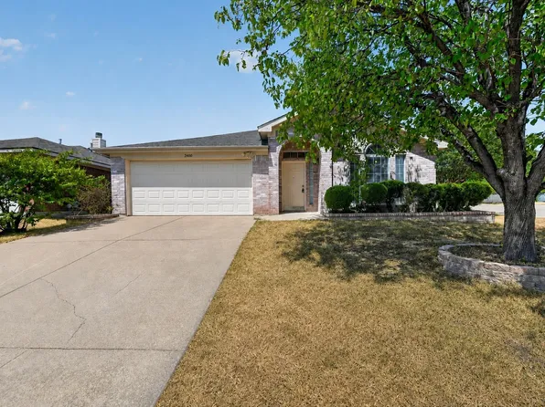 2400 Nogales Dr, Fort Worth, TX 76108