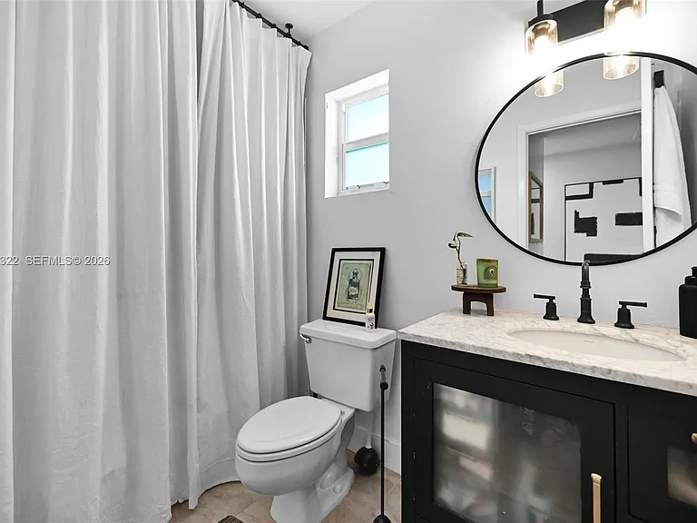 8780 SW 200th Ter — Photo 4