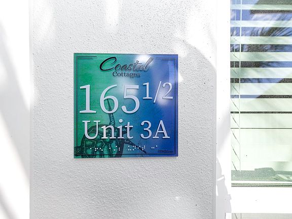 3rd image of 165 17th Ave SE #3A